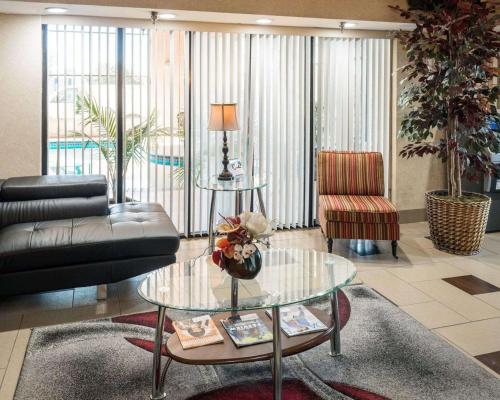Quality Inn Savage - image 5