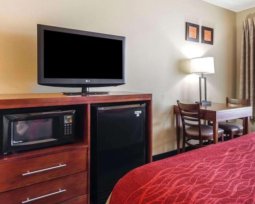 Comfort Inn Owatonna near Medical Center