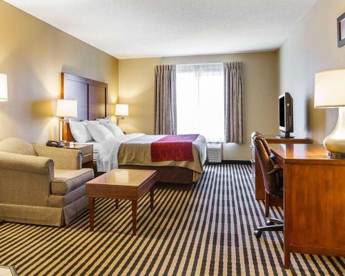 Comfort Inn Owatonna near Medical Center