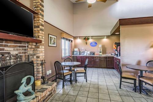 Rodeway Inn in Saint Joseph, USA