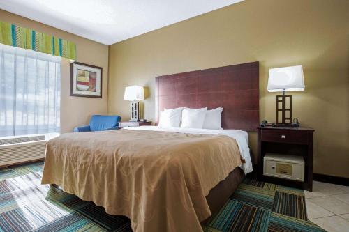 Quality Inn & Suites Arnold