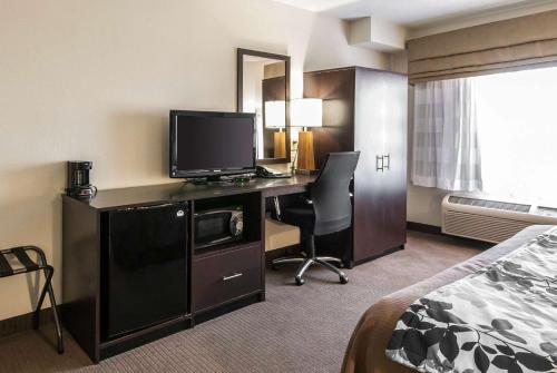 Queen Room - Accessible/Nonsmoking