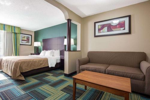 Quality Inn & Suites Arnold