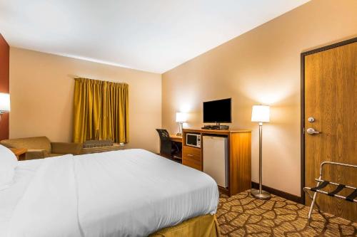 Quality Inn & Suites Chesterfield Village