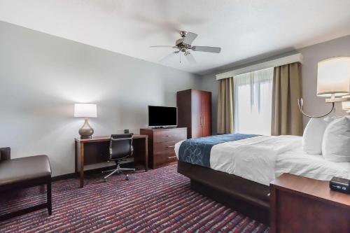 Comfort Suites Saint Charles