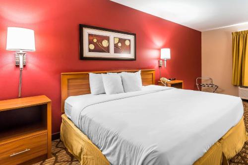 Quality Inn & Suites Chesterfield Village