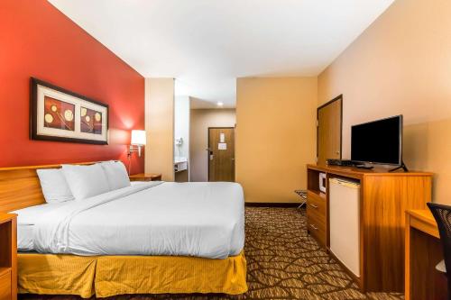 Quality Inn & Suites Chesterfield Village