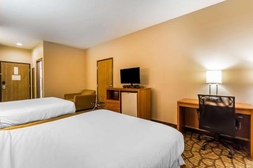 Quality Inn & Suites Chesterfield Village