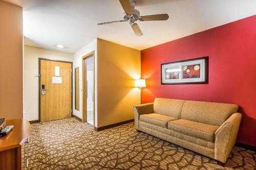 Quality Inn & Suites Chesterfield Village