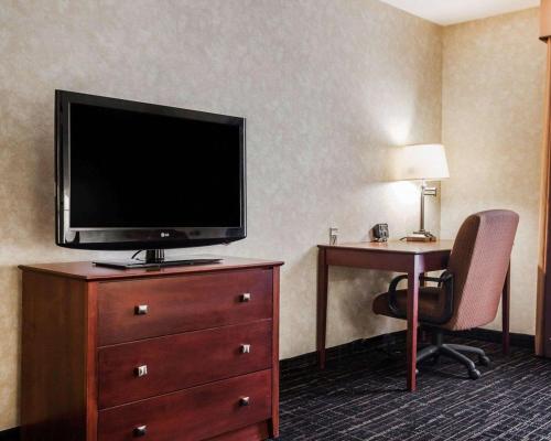 Comfort Suites Independence - Kansas City