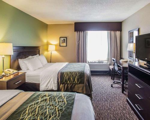 Standard Queen Room with Two Queen Beds - Non-Smoking