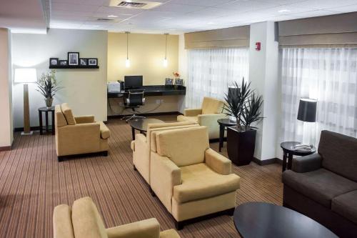Sleep Inn & Suites Indoor Waterpark in Liberty, USA