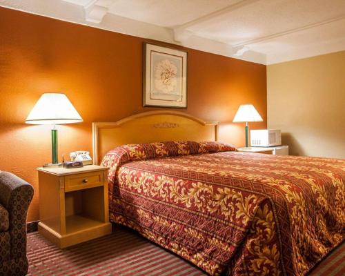 Relax Inn Saint Charles Relax Inn Saint Charles