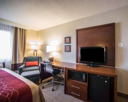 Quality Inn & Suites Boonville - Columbia