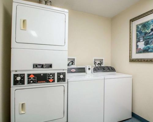 Suburban Extended Stay Hotel Columbia - image 7