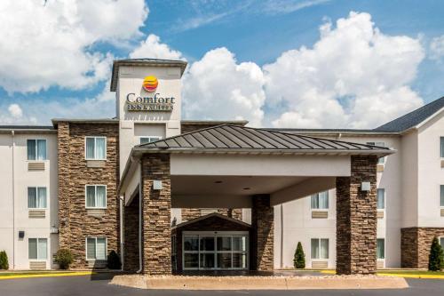 Comfort Inn Suites Hannibal Hotel In Mo - 