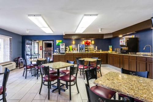 Blues Traveler Inn Hotel - 레스토랑