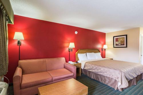 Rodeway Inn Hazlehurst - image 8