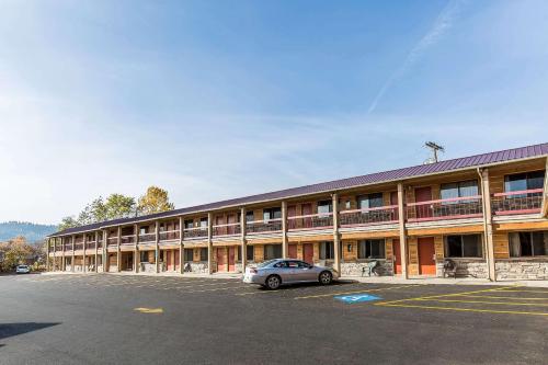 Econo Lodge Inn & Suites Kalispell