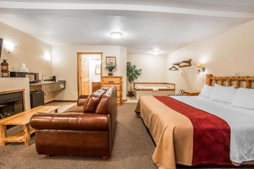 Econo Lodge Inn & Suites Kalispell - Glacier Nationa Park Gateway in คาลิสเปล (MT)