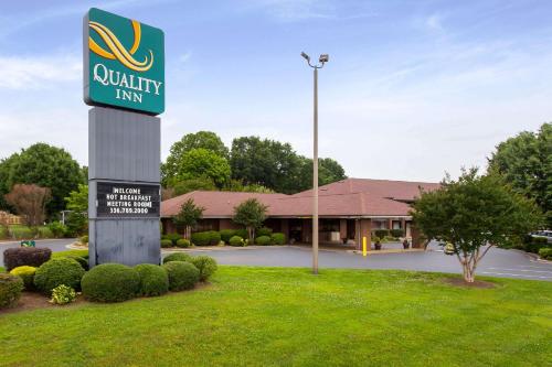 Quality Inn Mount Airy Mayberry - Hotel - Mount Airy