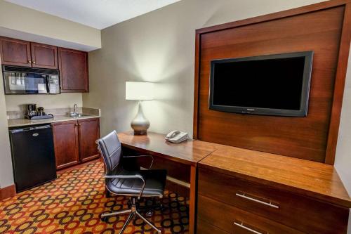 Comfort Suites Concord Mills