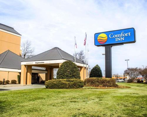 Comfort Inn Fayetteville West Near Fort Liberty in Fayetteville, USA