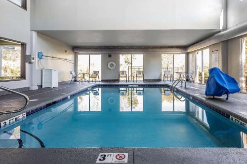 المرافق, أجنحة كواليتي باينفيل - شارلوت (Quality Suites Pineville - Charlotte) in Pineville Area