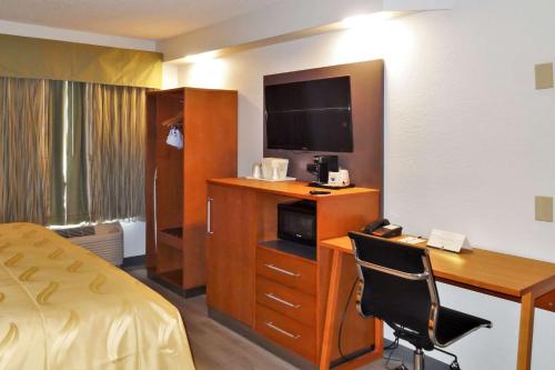 Quality Inn Suites Raleigh North In Nc