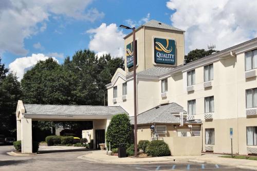 Quality Inn & Suites Raleigh North Raleigh