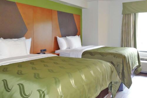 Quality Inn & Suites Raleigh North Raleigh - image 2