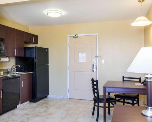 MainStay Suites Minot - main image