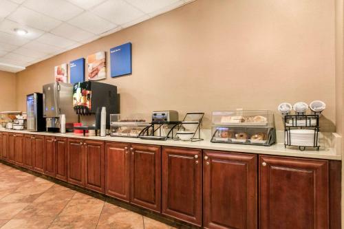 Comfort Inn & Suites Omaha