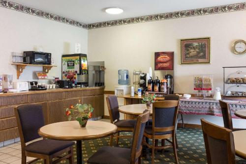 Rodeway Inn Wahpeton - 레스토랑
