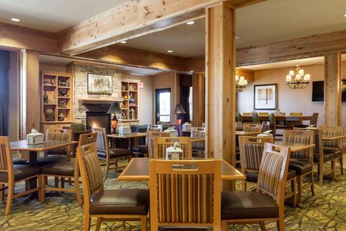 ห้องอาหาร, MainStay Suites Williston in อีสต์ วิลลิสตัน