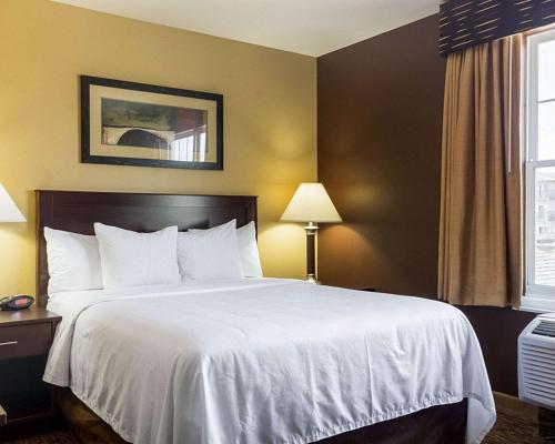 MainStay Suites Minot