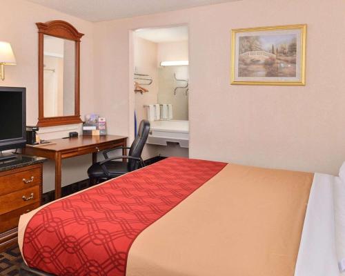 EconoLodge Bellmawr - image 7