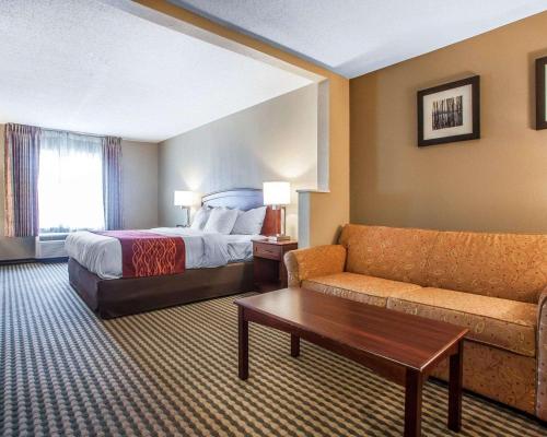 Comfort Inn & Suites Carneys Point