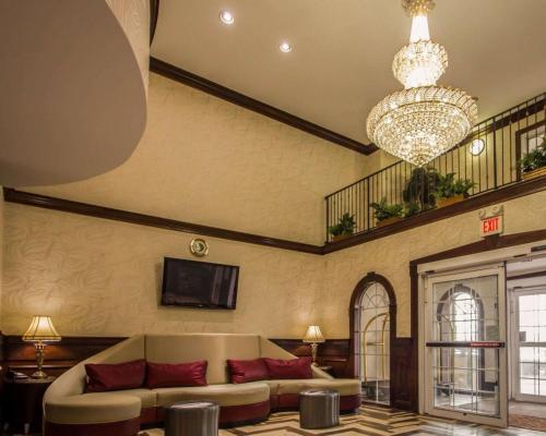 Quality Suites Nyc Gateway