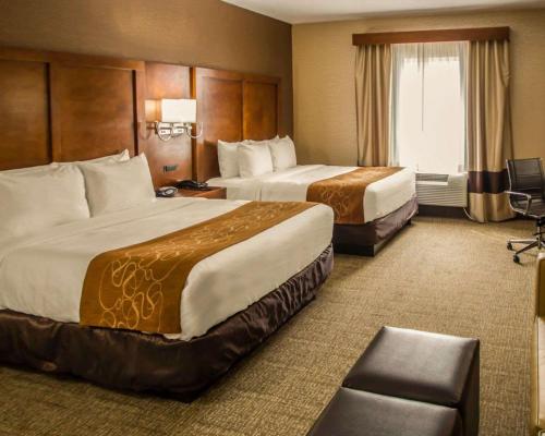 Quality Suites NYC Gateway in North Bergen, USA