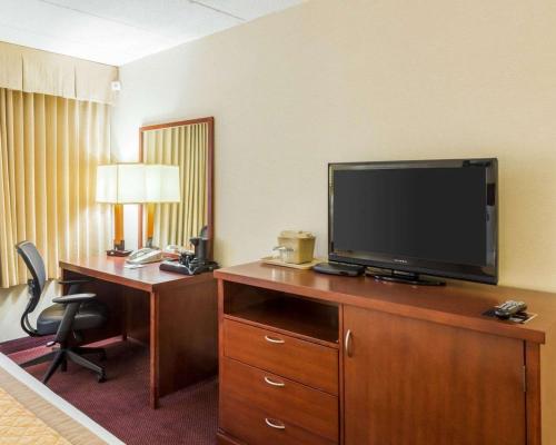 Clarion Hotel Somerset - New Brunswick