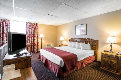 Quality Inn Taos - image 2