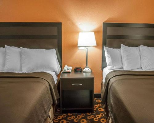 Econo Lodge Inn & Suites Santa Fe