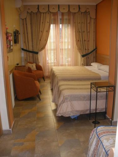 Triple Room image 7