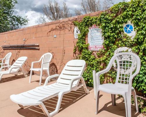 Econo Lodge Inn & Suites Santa Fe