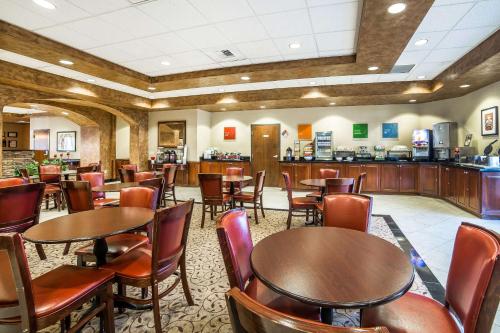 Comfort Inn & Suites Henderson - Las Vegas