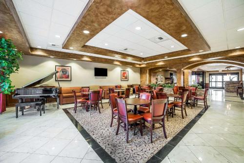 Comfort Inn & Suites Henderson - Las Vegas