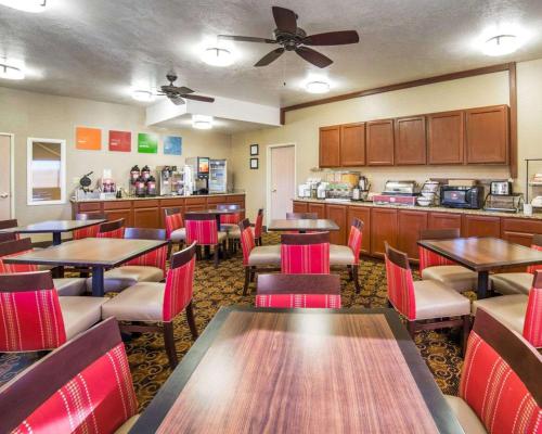 Comfort Inn Elko - image 7