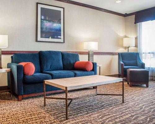 Quality Inn Near Walden Galleria Mall - Hotel - Cheektowaga