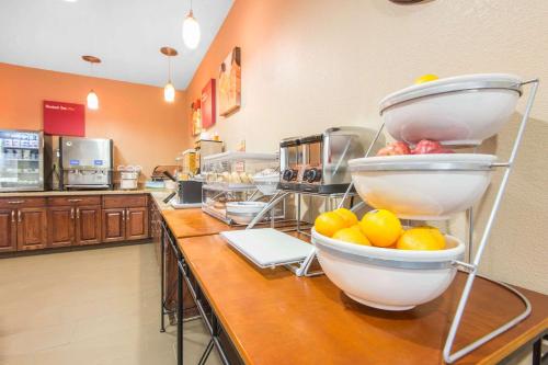 Comfort Suites Rochester Henrietta University Area in Henrietta, USA